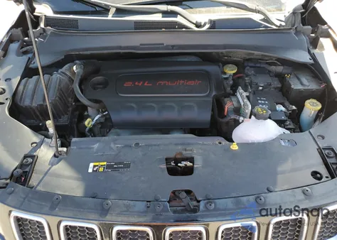 2017 Jeep Compass Latitude z USA, uszkodzony, nr VIN 3C4NJDBB0HT665052